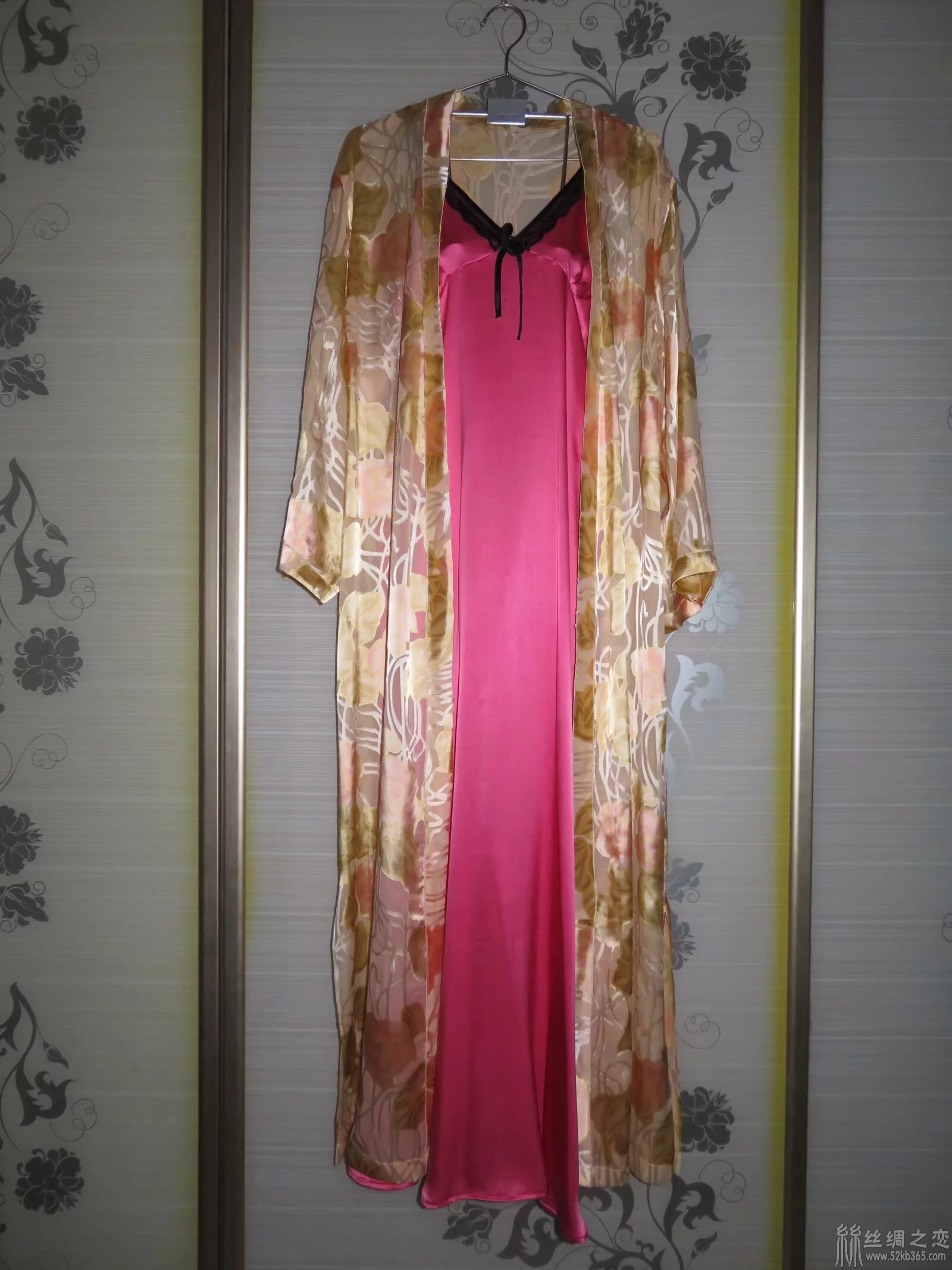 粉红真丝两件套睡袍-丝绸物品爱好者