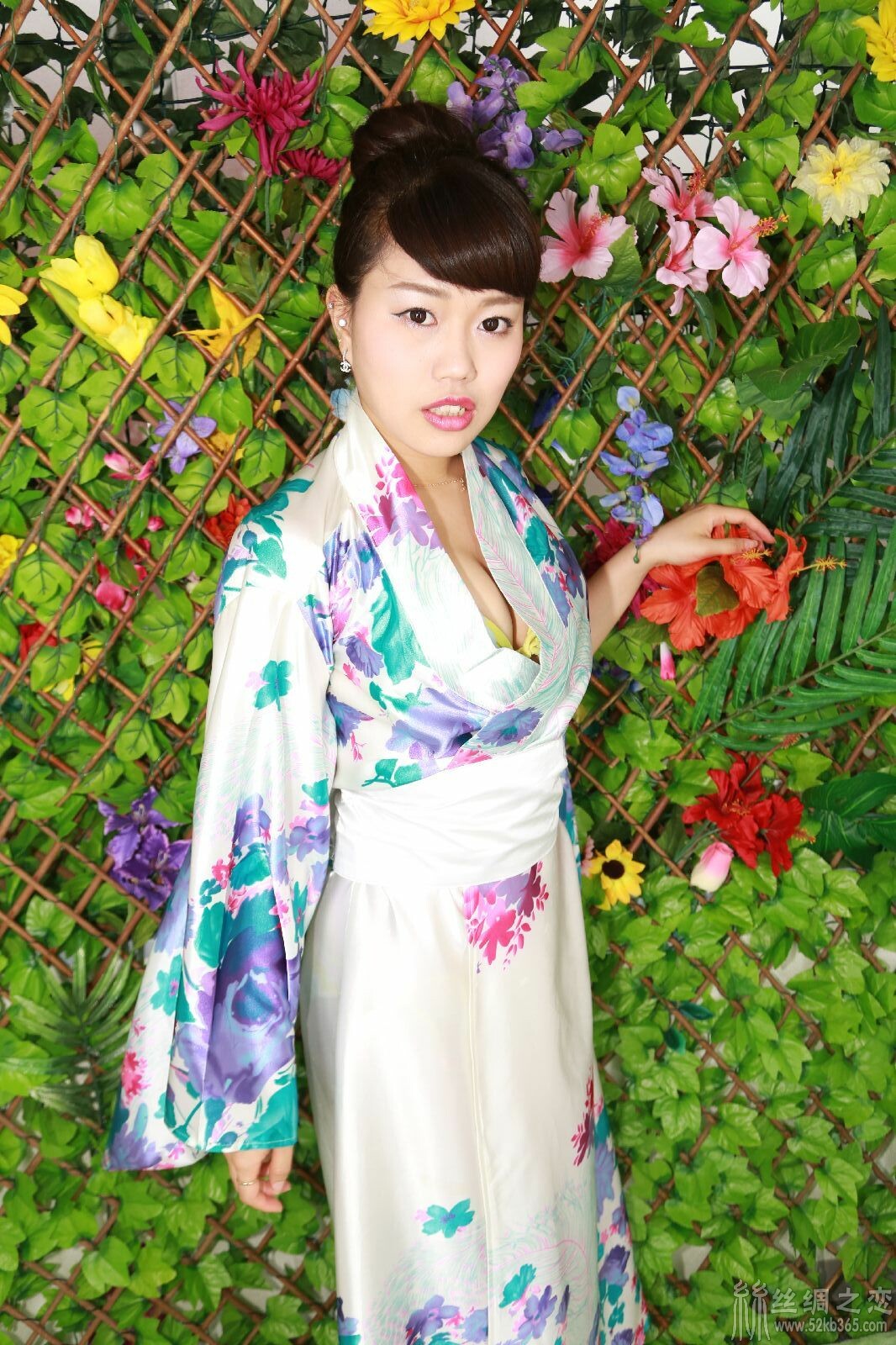 52kb 丝绸和服 seina-kimono-31.jpg  丝绸物品爱好者 234106x41t2thuh823hzyt